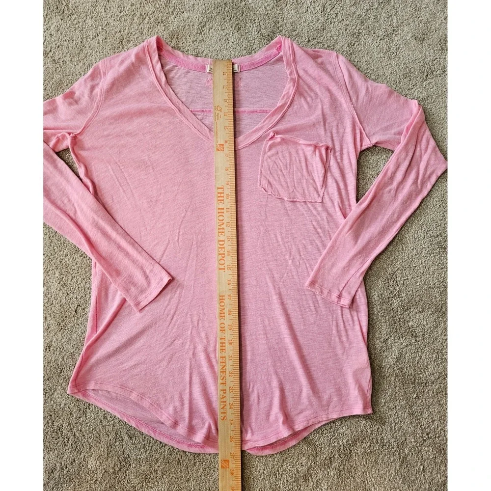Free People We The Free Betty Tee Women XS Pink V-Neck Long Sleeve Boho Layering